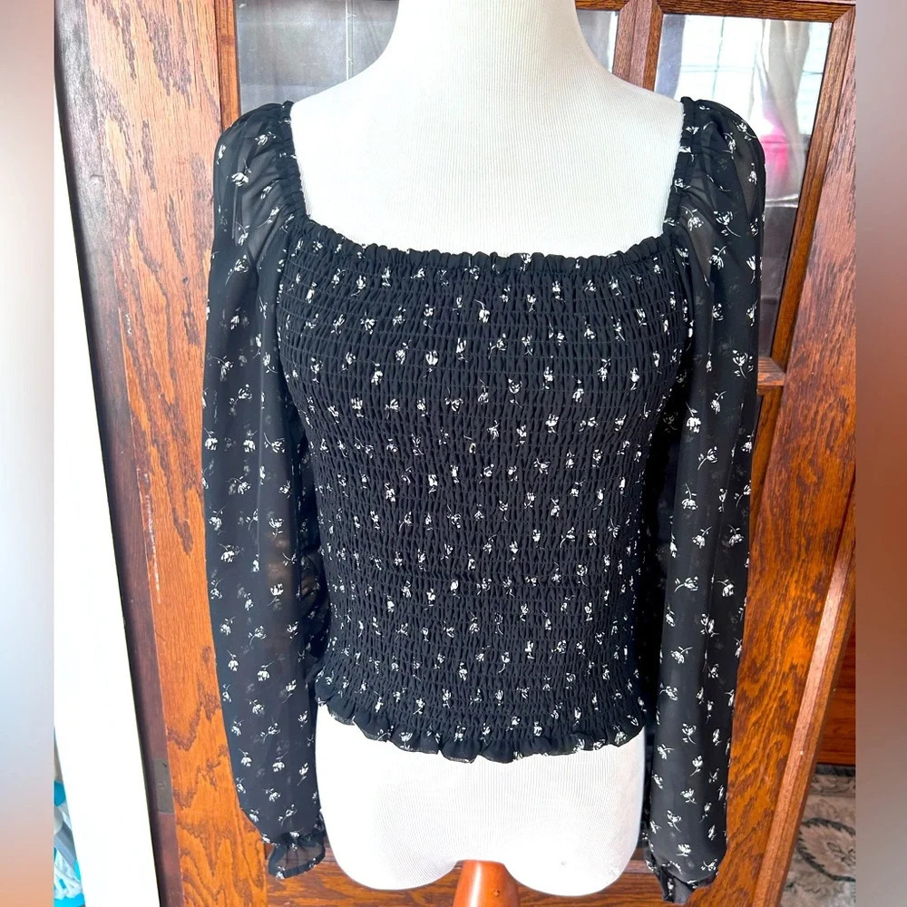 Stitch Fix Lush‎ Smocked Top Cropped Black Floral Print Reyna Blouse Sz M NWT